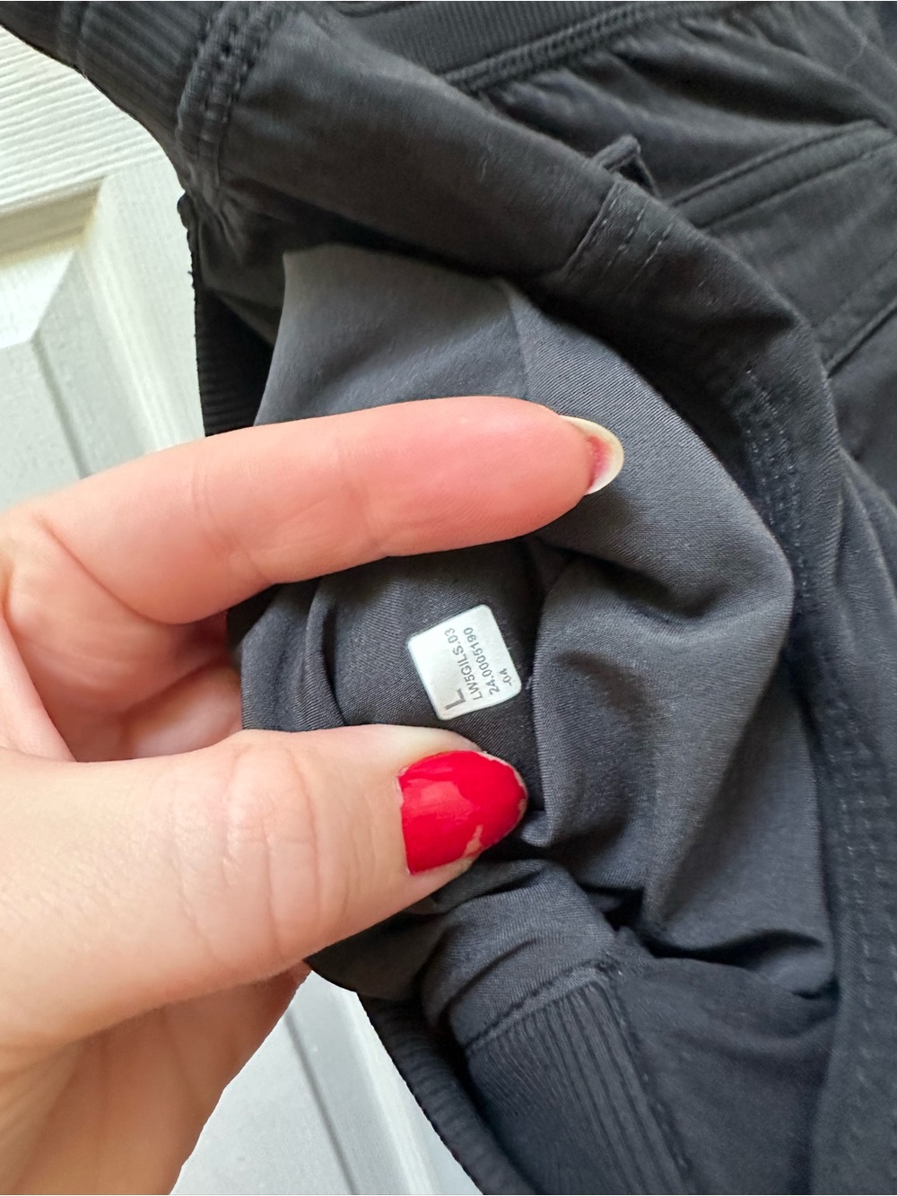 Lululemon Dance Studio Relaxed-Fit Mid-Rise Cargo Pant Black Jogger sweatpants - Picture 6 of 7